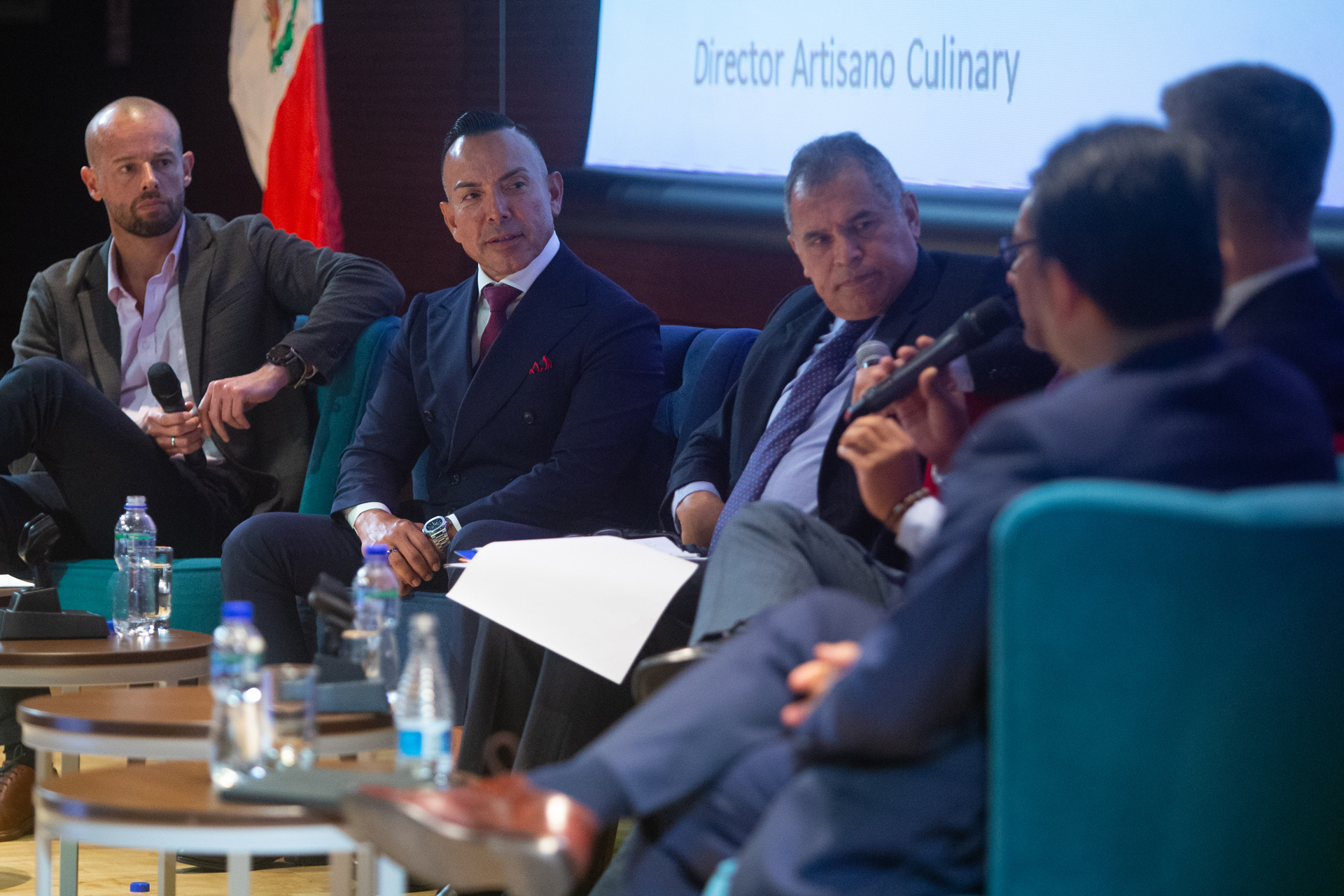 Photo of Juan Chipoco and panelists during VI A.H.O.R.A Peru congress at ESAN University